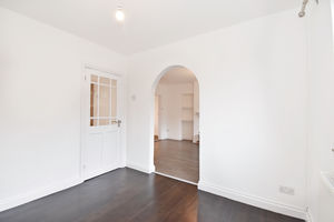 Dining room- click for photo gallery